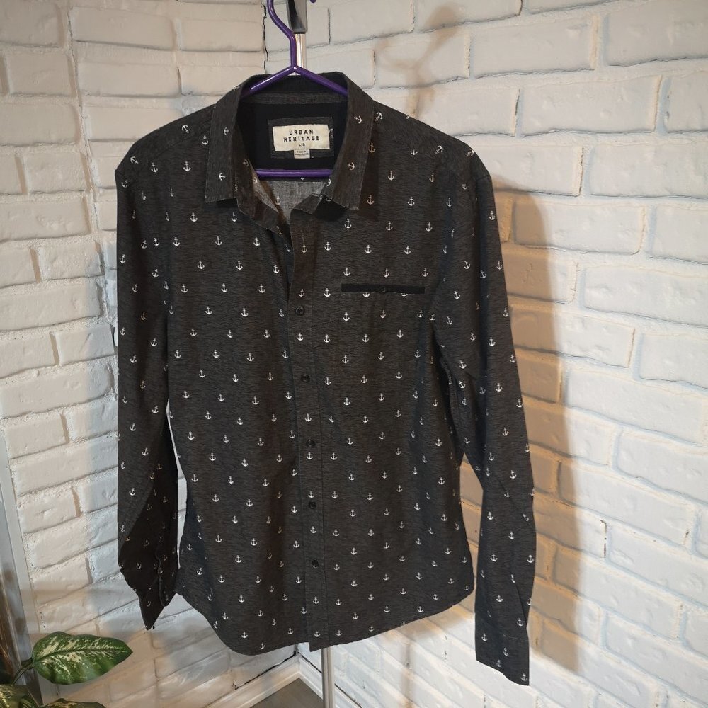 Urban Heritage Men's Size Large Long Sleeve Button Front & Cuffs Shirt